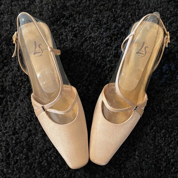 Life Stride Size 8.5 Gold Classic Shoe - Picture 2 of 4